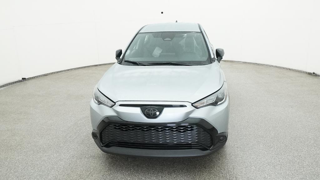2025 Toyota Corolla Cross XLE XSE photo 2