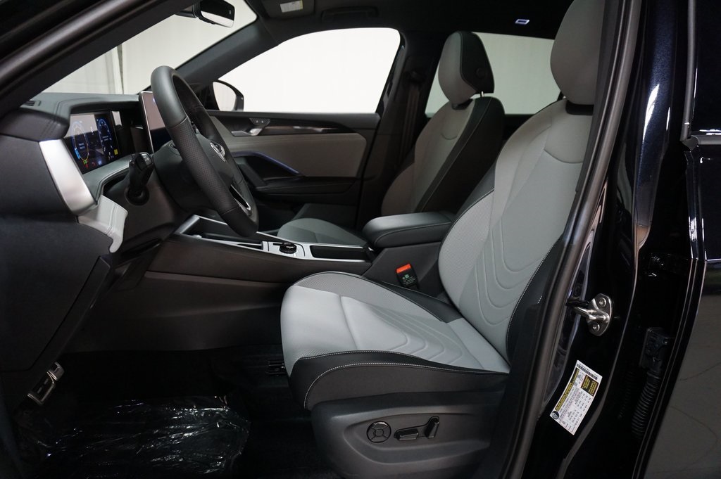 2025 Volkswagen Tiguan SE R-Line Black photo 9