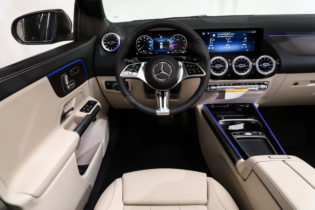 2025 Mercedes Benz GLA 250 photo 12