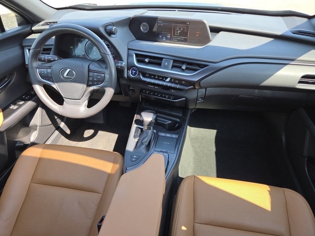 2020 Lexus UX 250h Premium photo 30