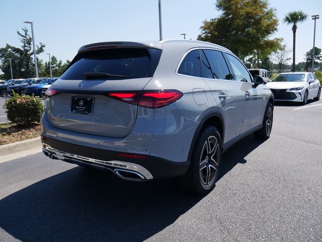 2026 Mercedes Benz GLC 300 photo 4