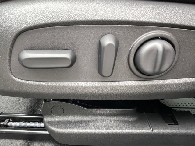2025 Chevrolet Trax photo 16