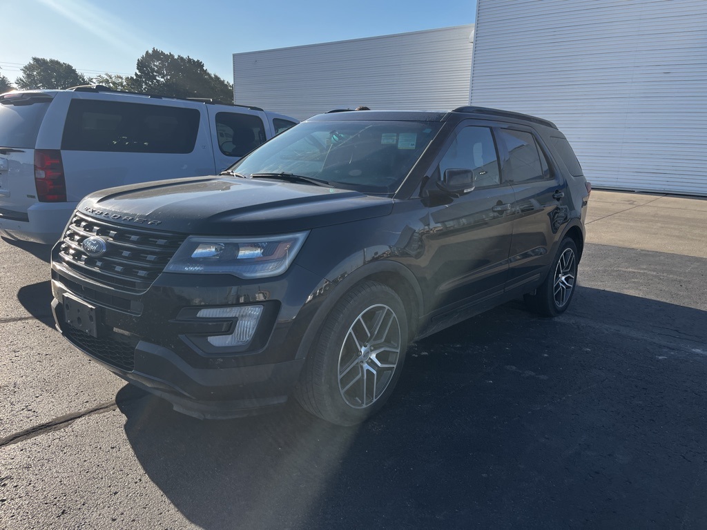 2016 Ford Explorer Sport photo 2