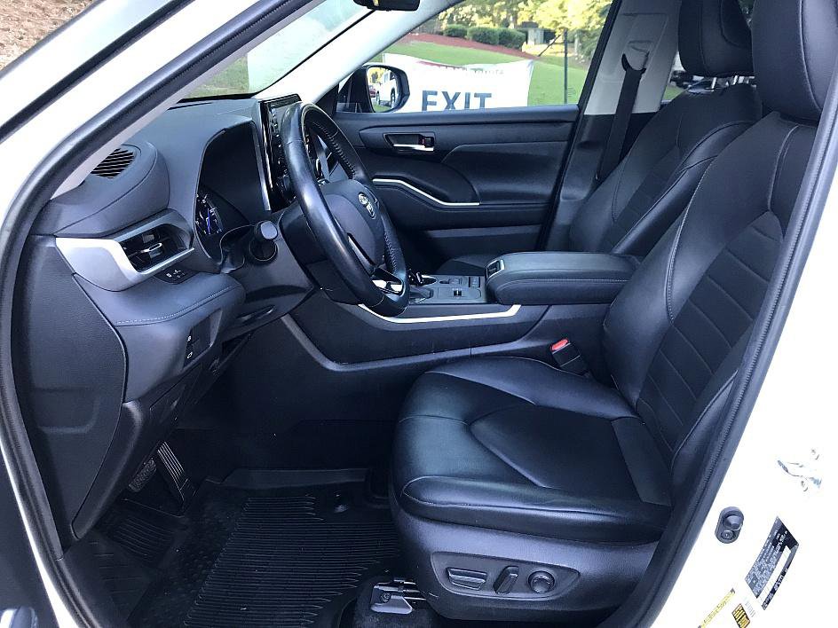 2020 Toyota Highlander Hybrid XLE photo 9