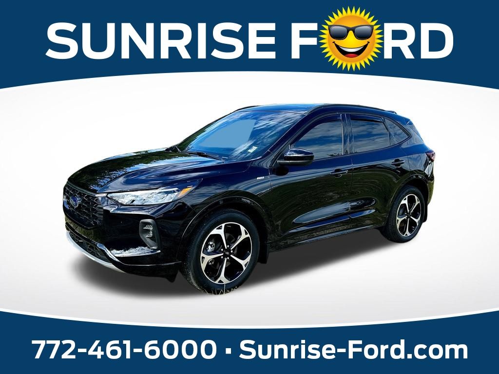 2023 Ford Escape ST-Line Select's photo