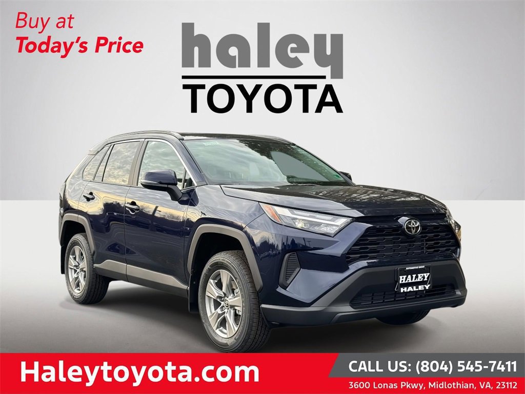 2025 Toyota RAV4 XLE's photo