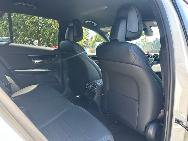 2025 Mercedes Benz GLC 300 4MATIC photo 20