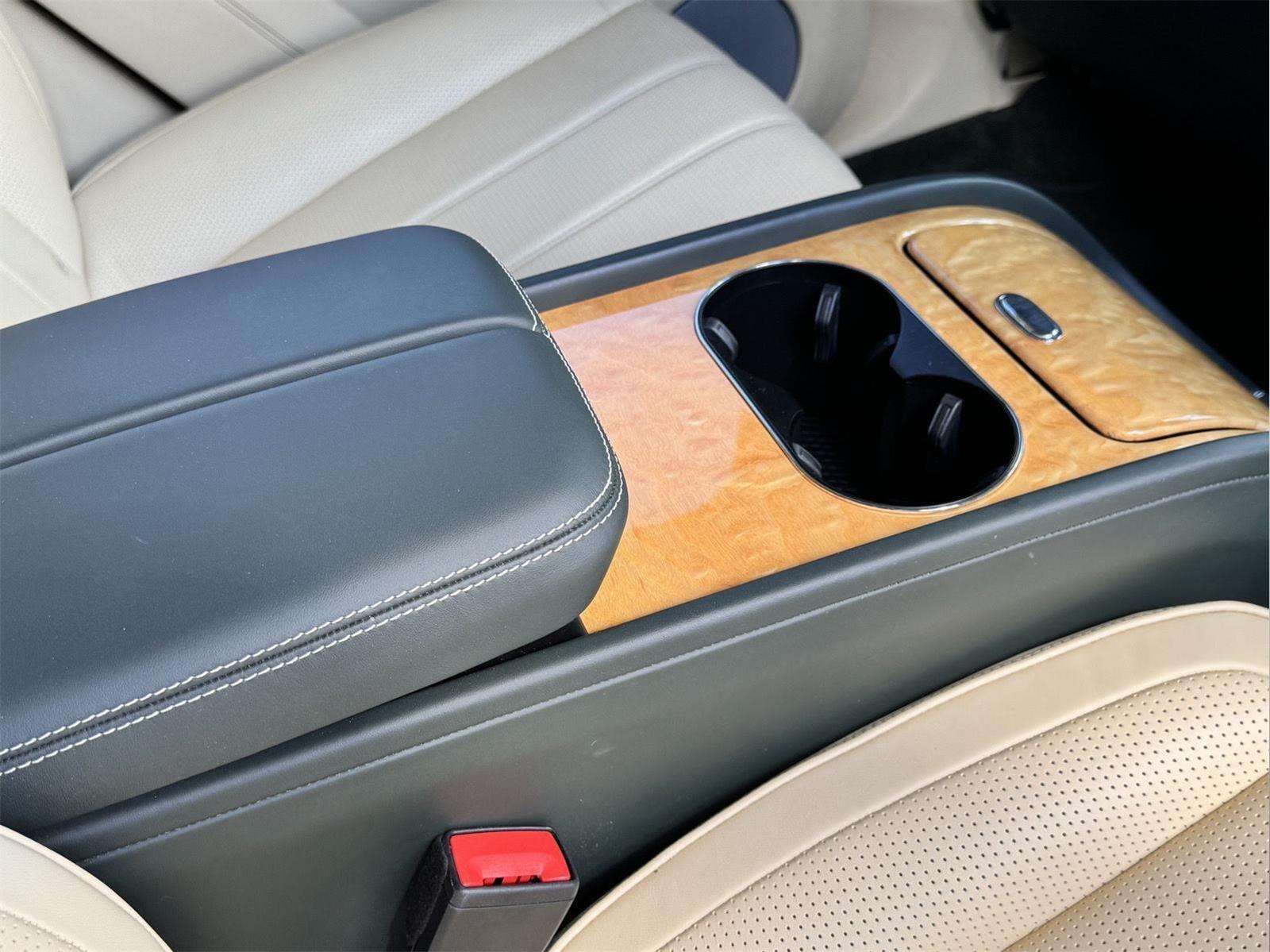 2021 Bentley Bentayga Speed photo 35
