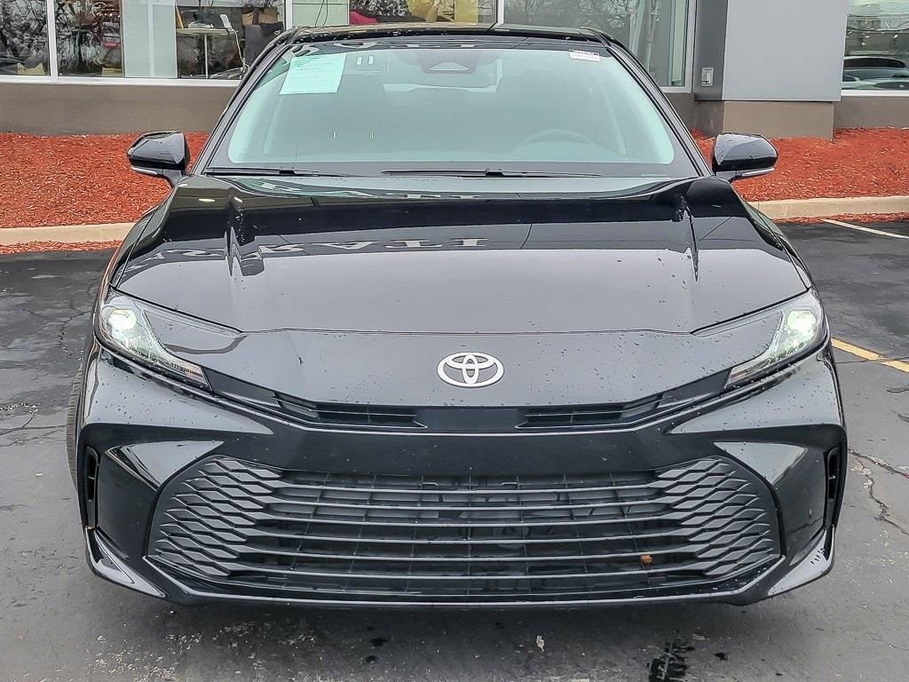 2025 Toyota Camry XLE photo 3