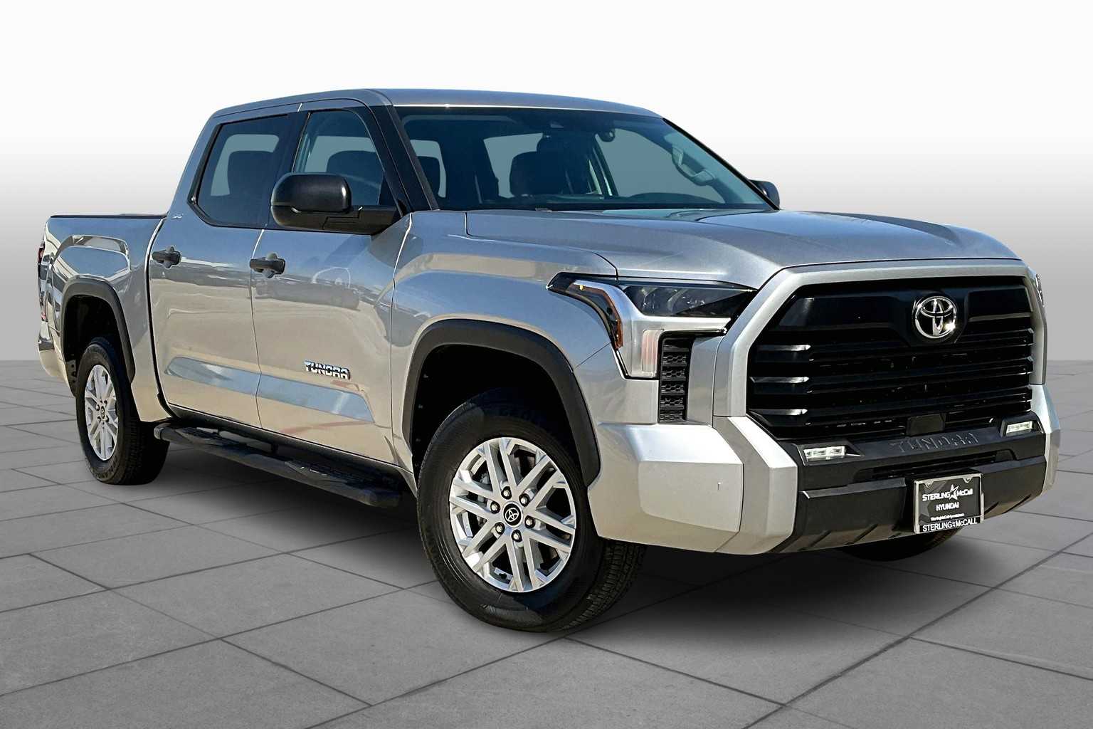 国内外の人気が集結 Crew SR5 Tundra Toyota 2022 Pre-Owned Cab Houston in Pickup その他