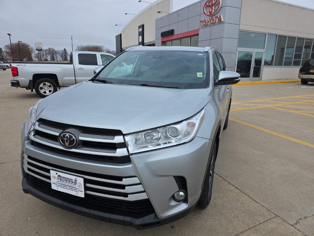 2018 Toyota Highlander XLE's photo
