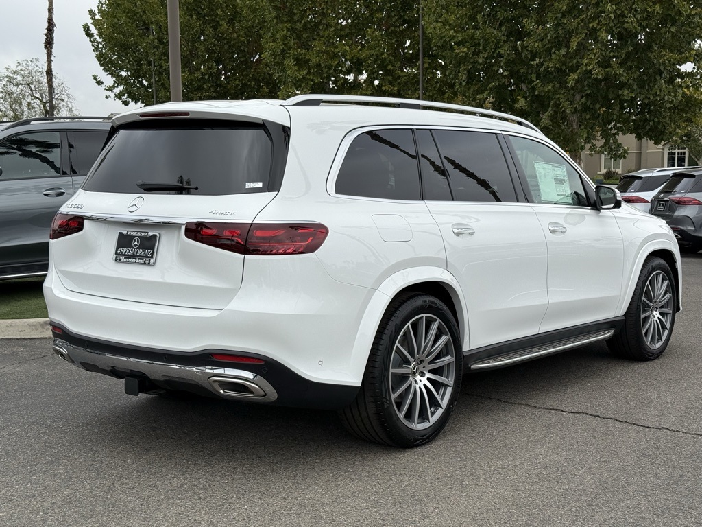 2026 Mercedes Benz GLS 580 4MATIC photo 2