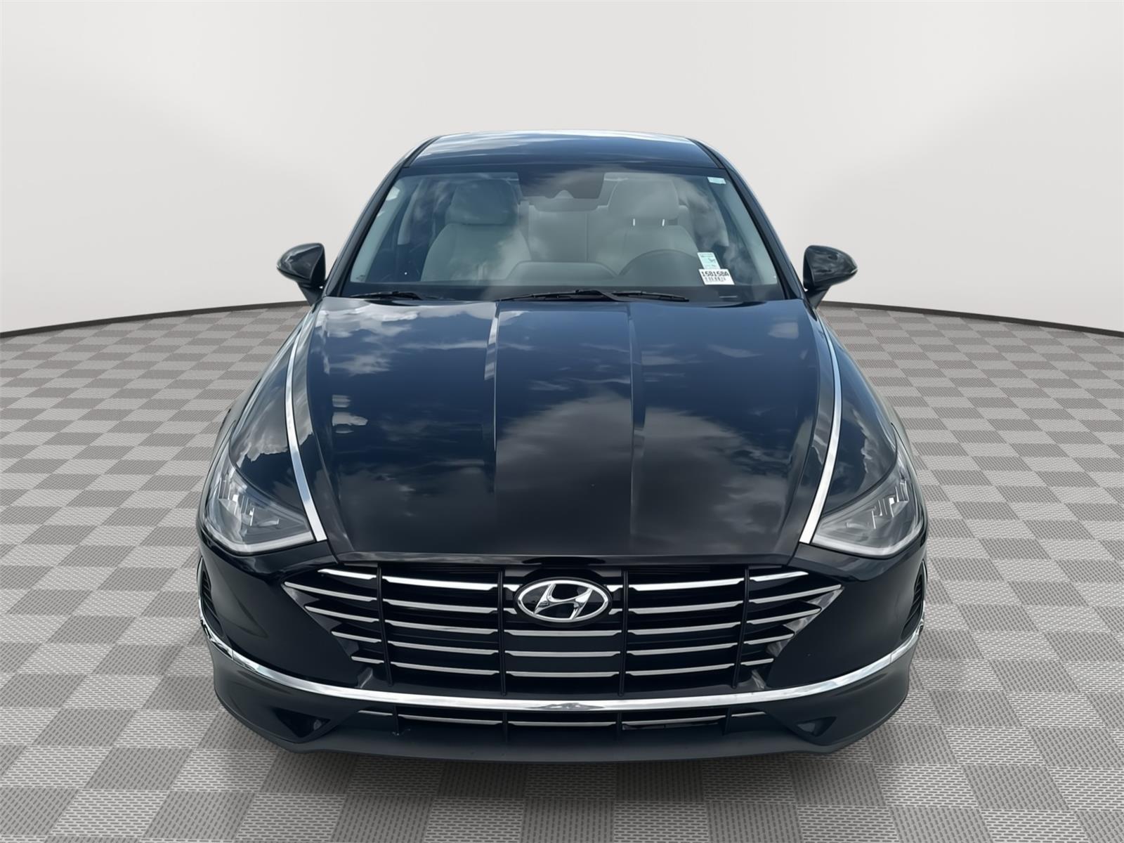 2023 Hyundai Sonata SE photo 2