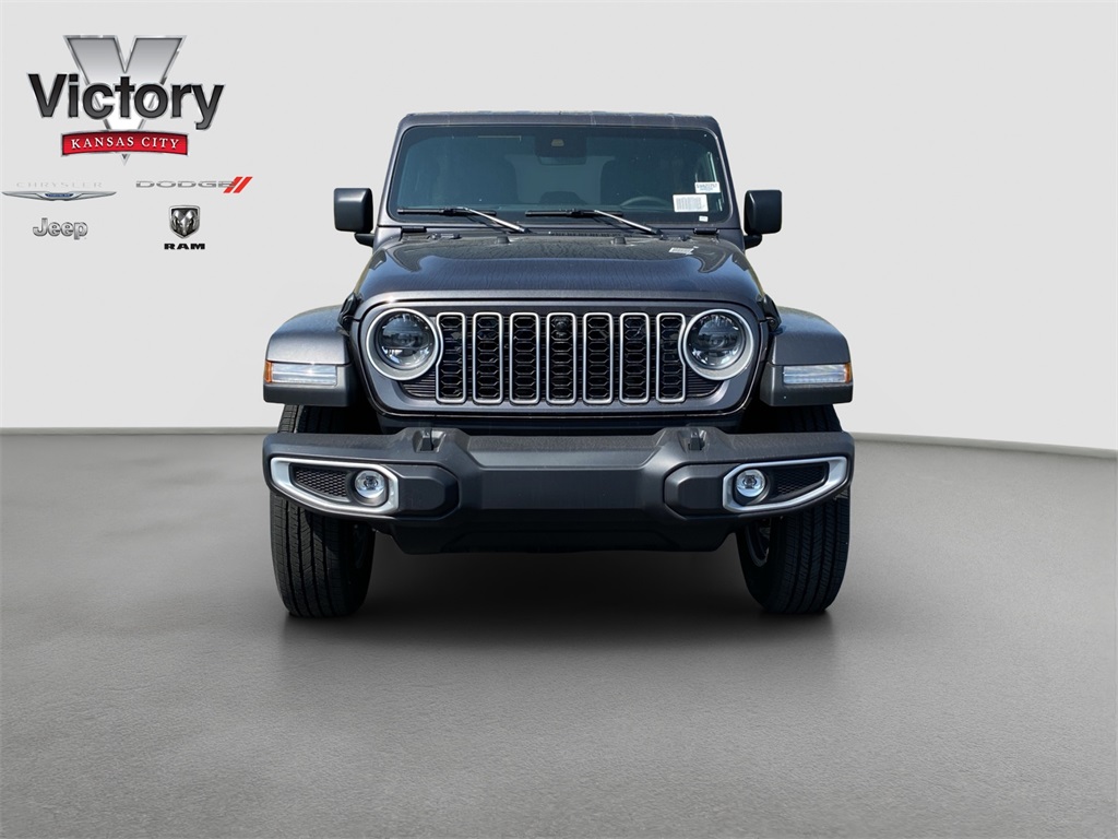 2025 Jeep Wrangler Sahara photo 2