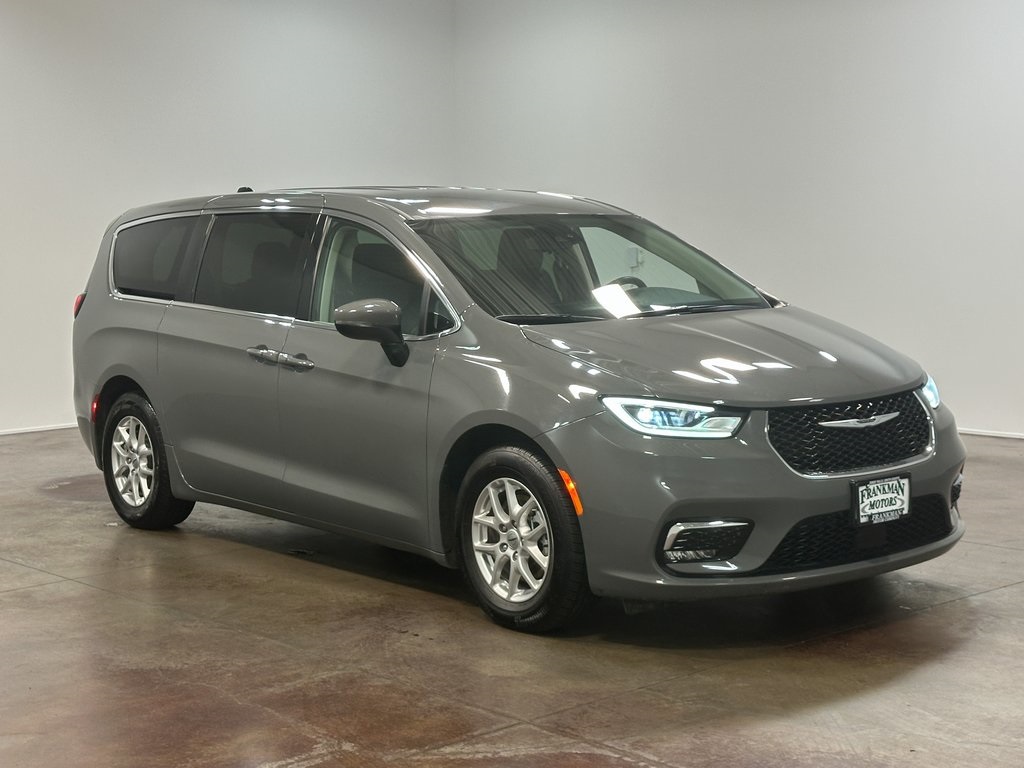 2023 Chrysler Pacifica Touring L photo 19