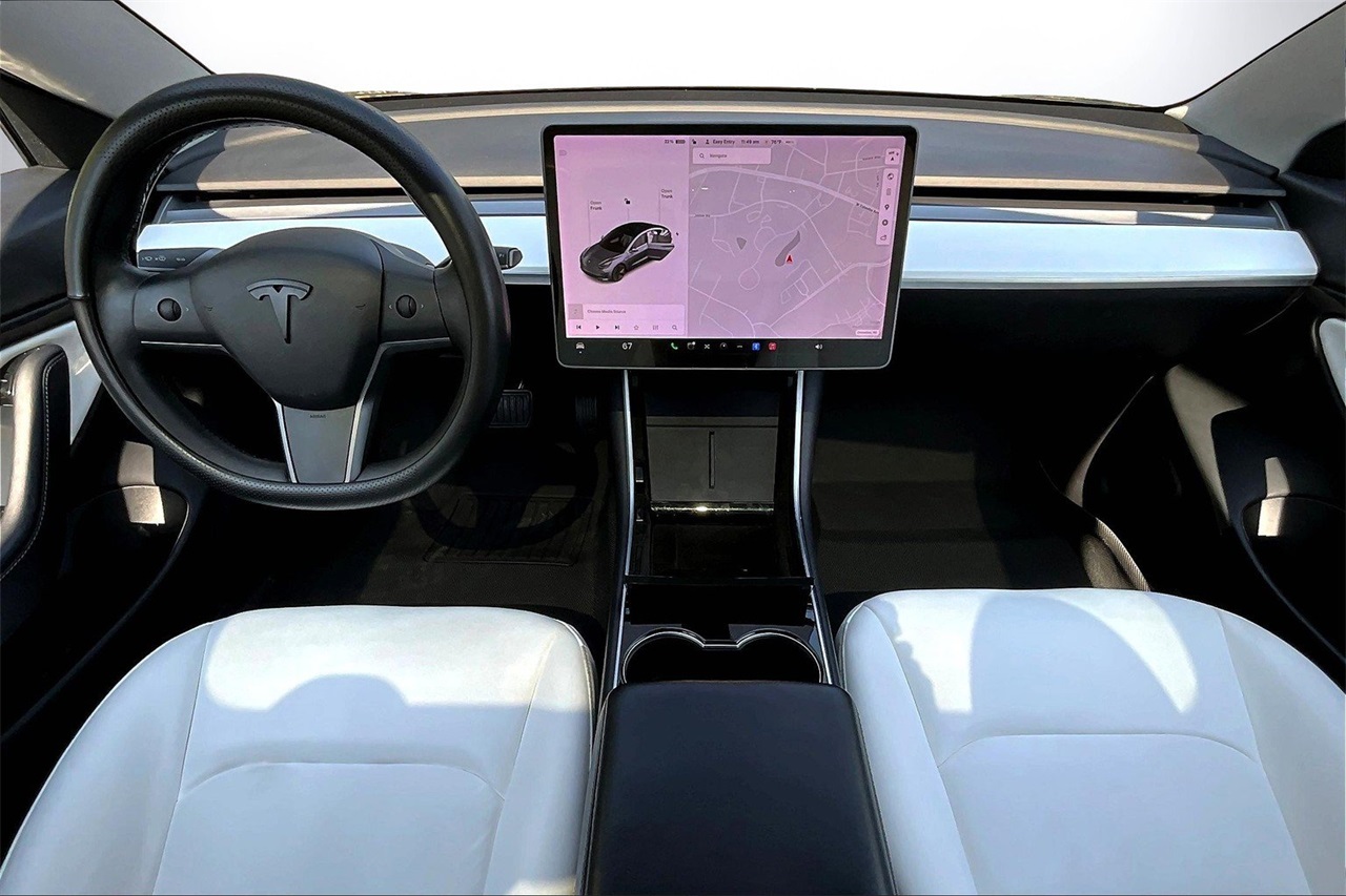 2020 Tesla Model 3 Long Range photo 13