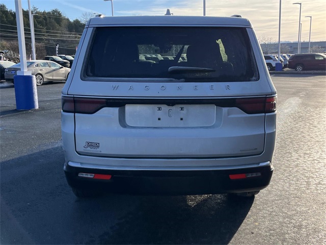 2022 Jeep Wagoneer Series III photo 4