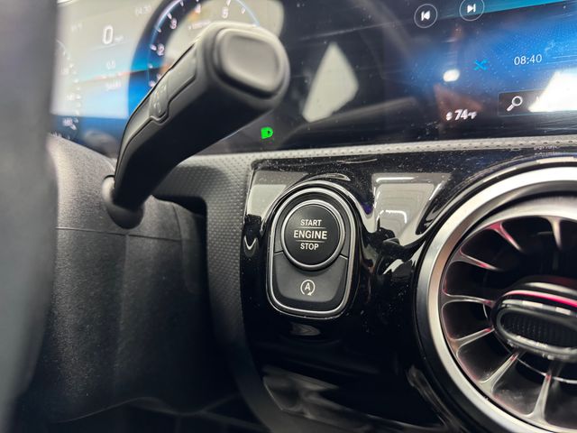 2022 Mercedes Benz CLA 250 photo 25