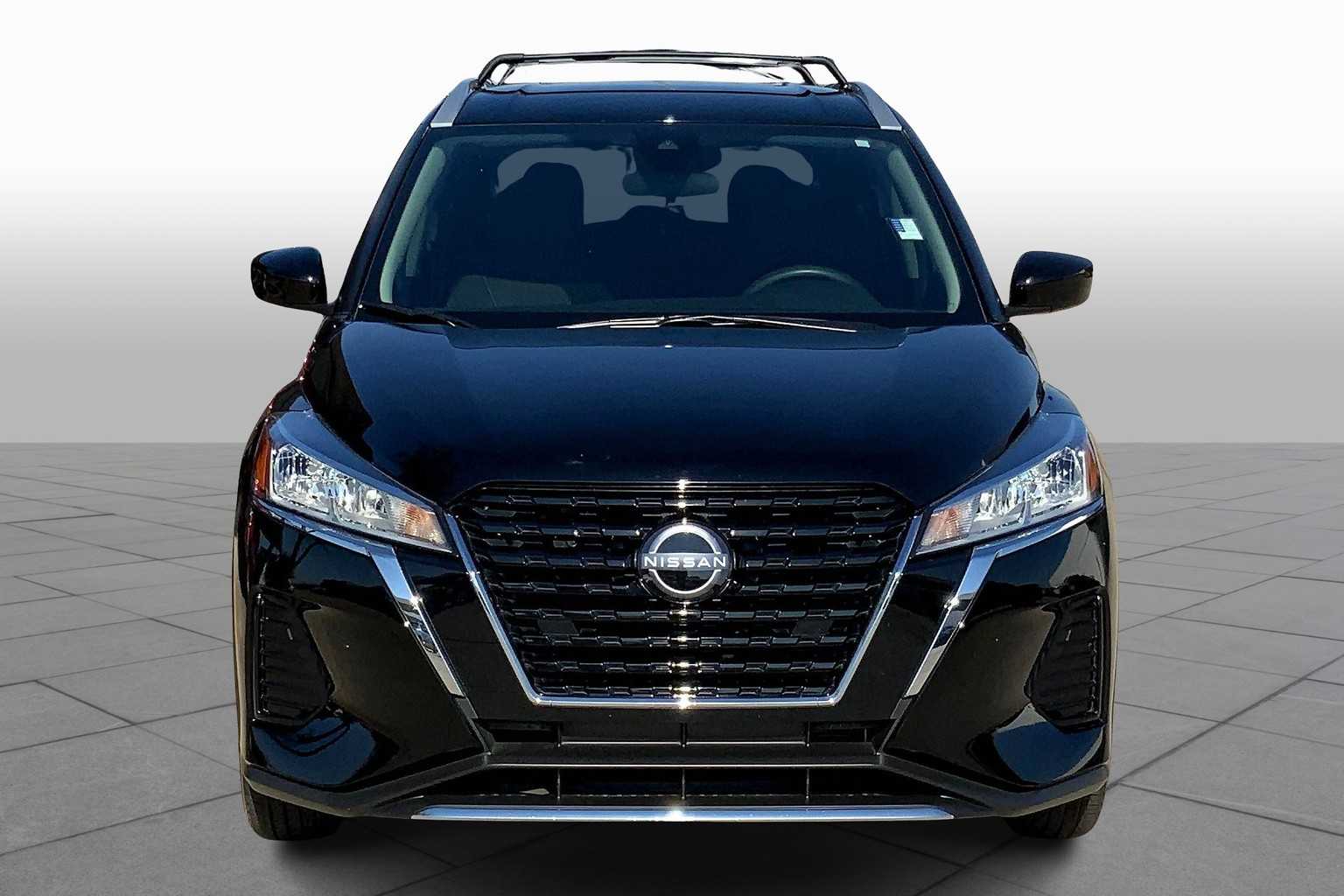 2023 Nissan Kicks SV photo 3