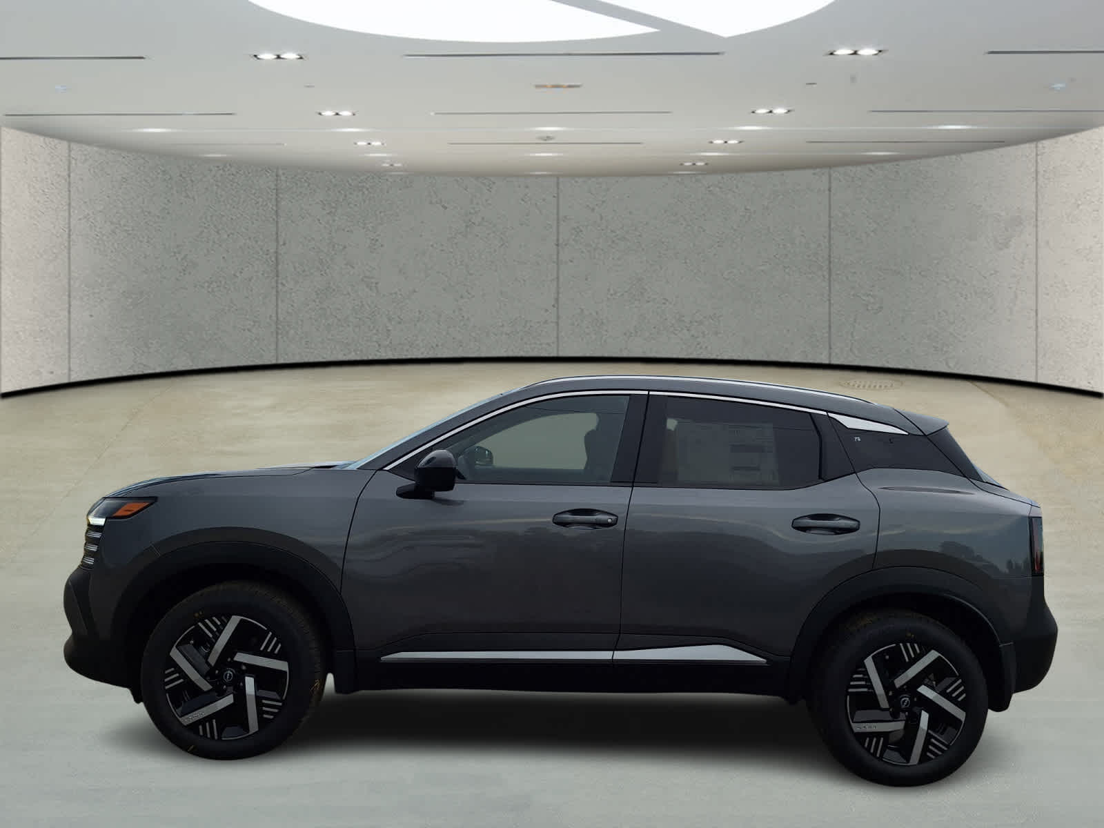 2026 Nissan Kicks SV photo 2