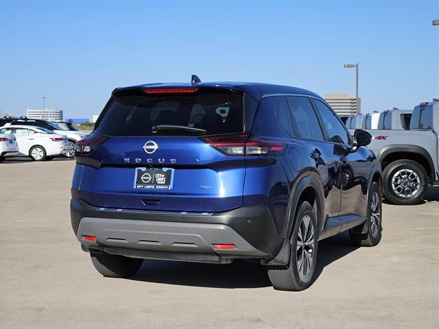 2022 Nissan Rogue SV photo 3