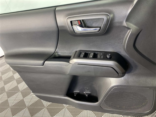 2023 Toyota Tacoma TRD Off-Road photo 20