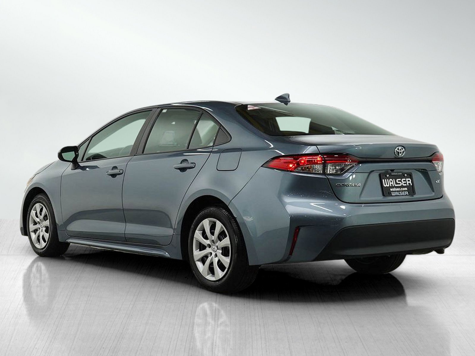 2024 Toyota Corolla LE photo 3