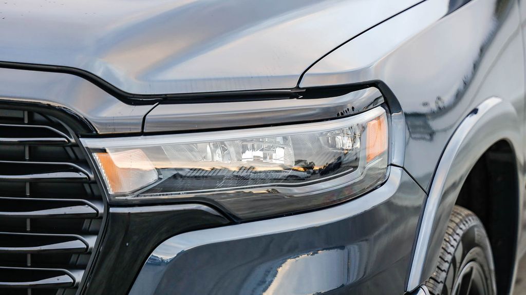 2026 Ram 1500 Laramie photo 4
