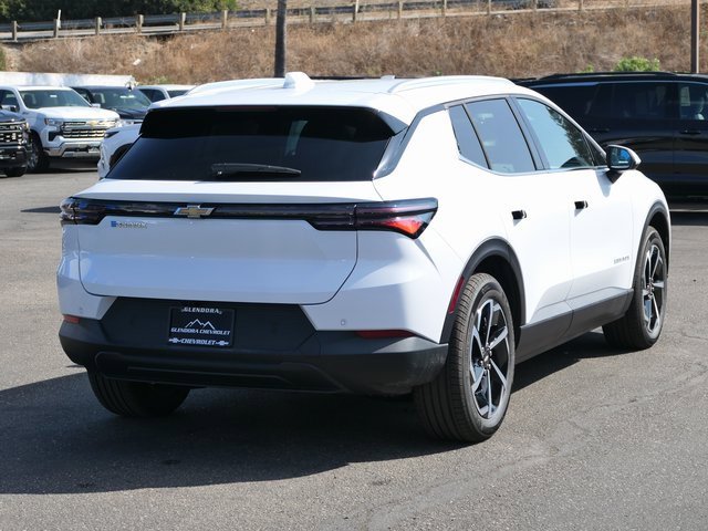 2026 Chevrolet Equinox LT photo 3
