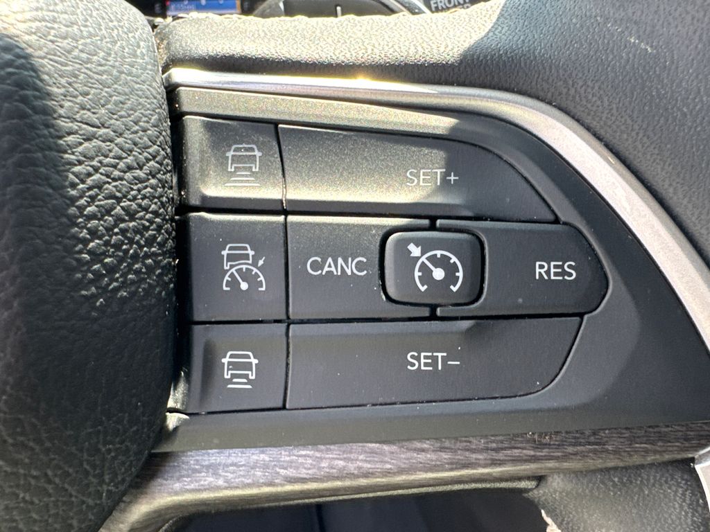 2024 Jeep Grand Cherokee Limited photo 21