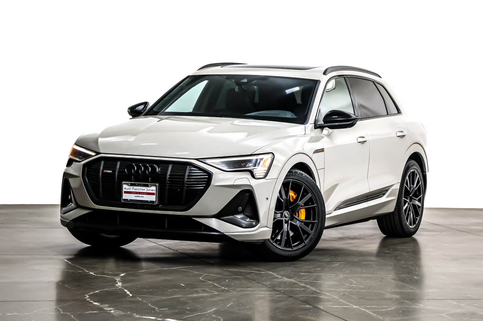 2022 Audi e-tron S Line Prestige's photo