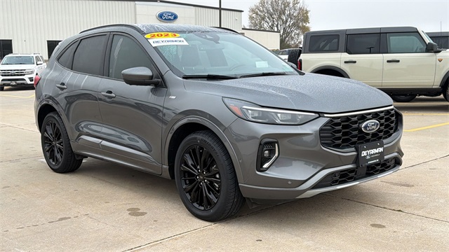 2023 Ford Escape ST-Line Elite's photo