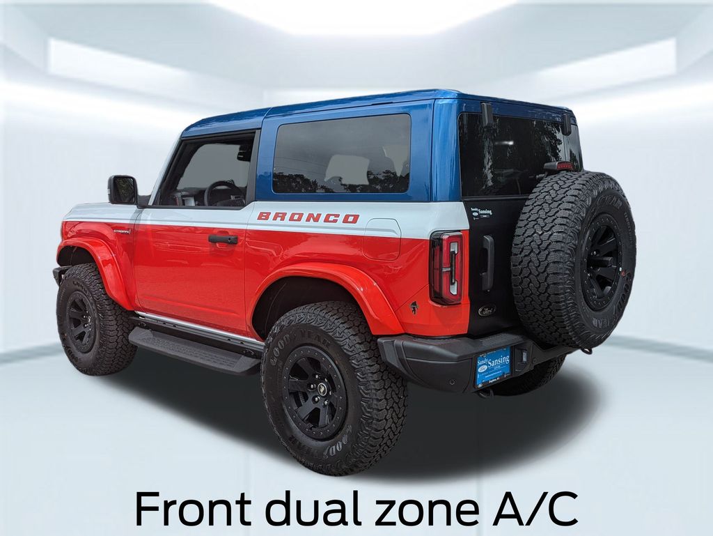 2025 Ford Bronco First Edition photo 4