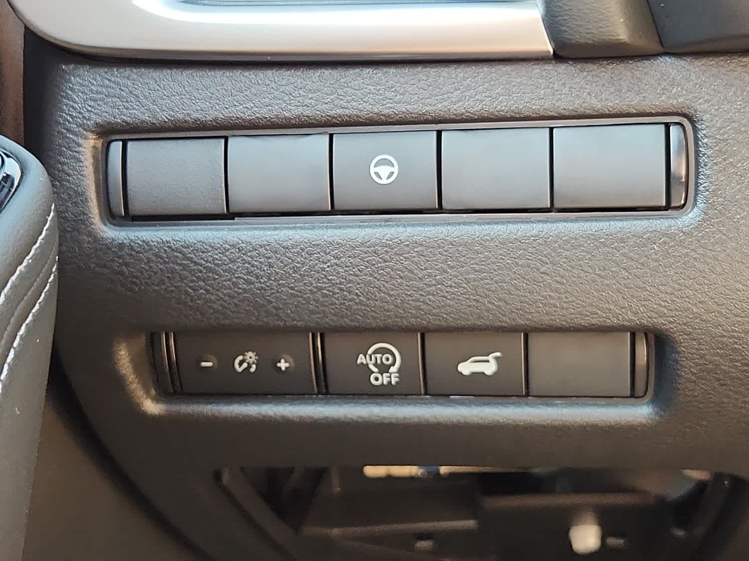 2026 Nissan Rogue SV photo 16