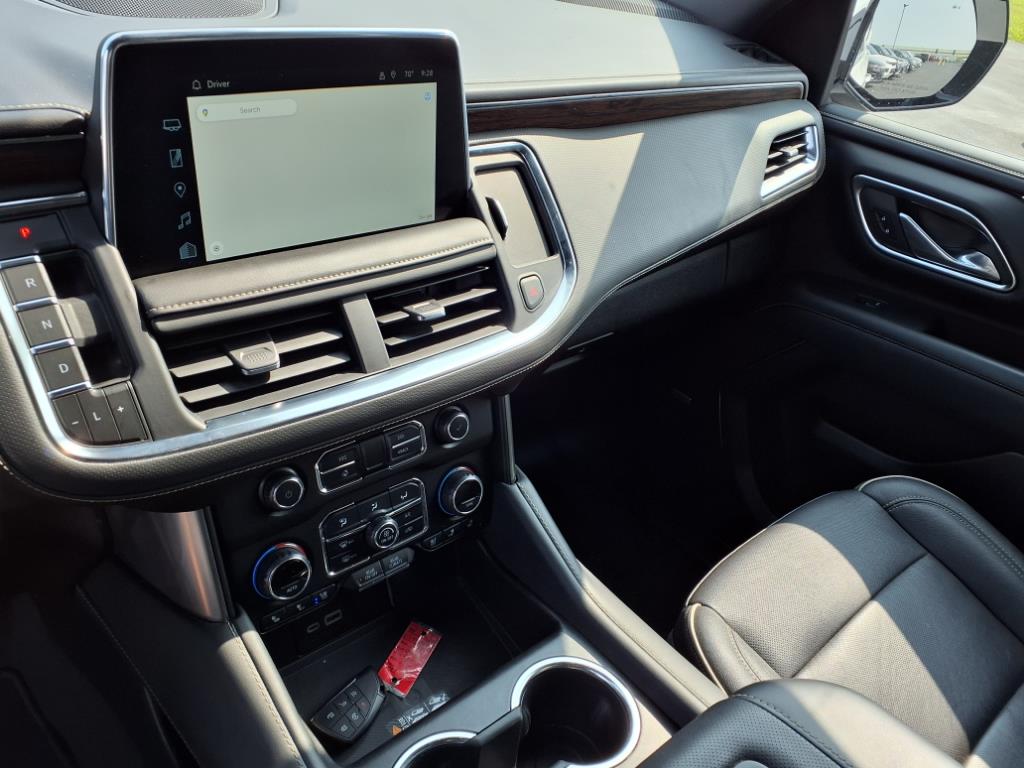 2023 Chevrolet Suburban Premier photo 7