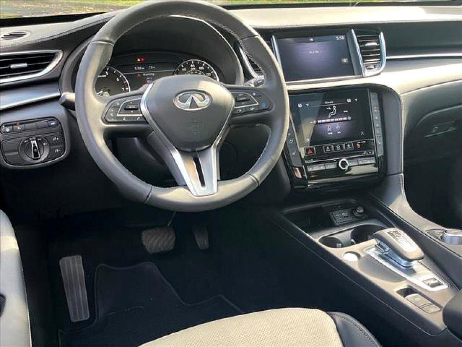 2025 Infiniti QX50 Luxe photo 4