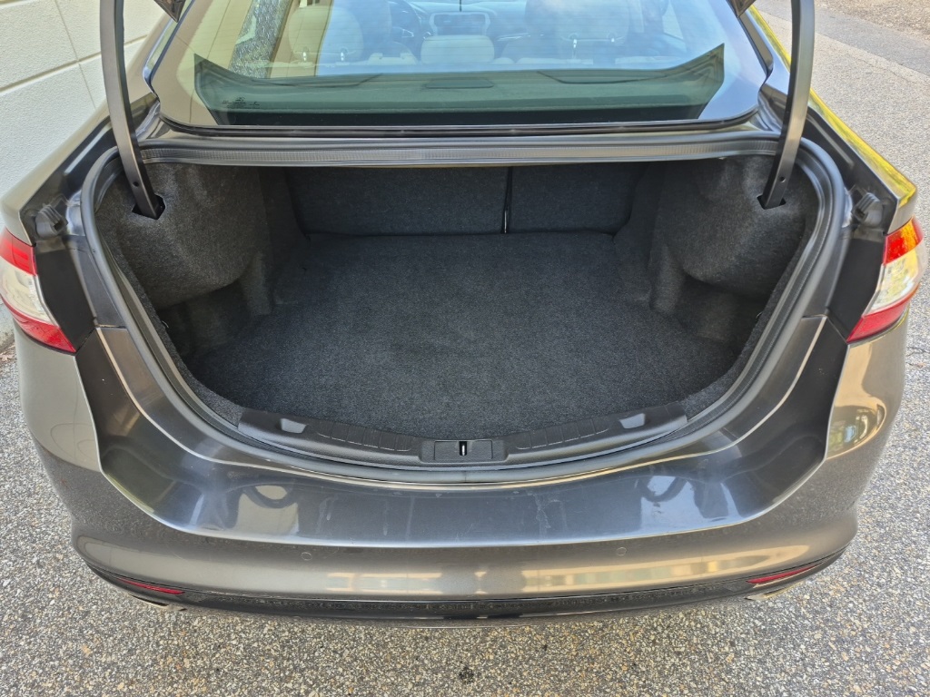 2016 Ford Fusion Titanium photo 8
