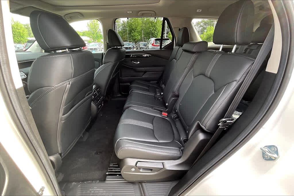 2025 Honda Pilot Touring photo 14
