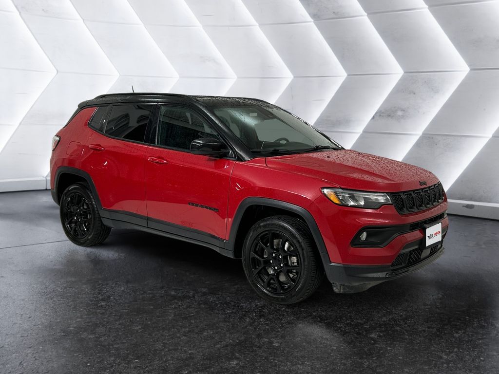 2023 Jeep Compass Altitude's photo