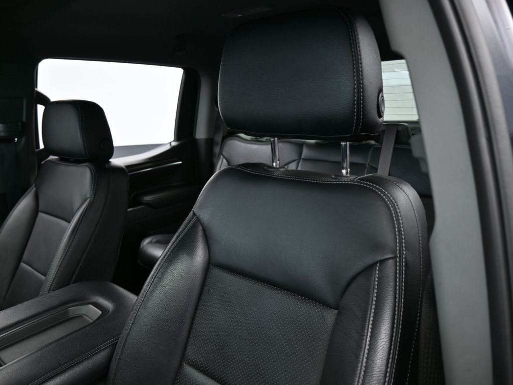 2023 Chevrolet Silverado 1500 LT photo 16