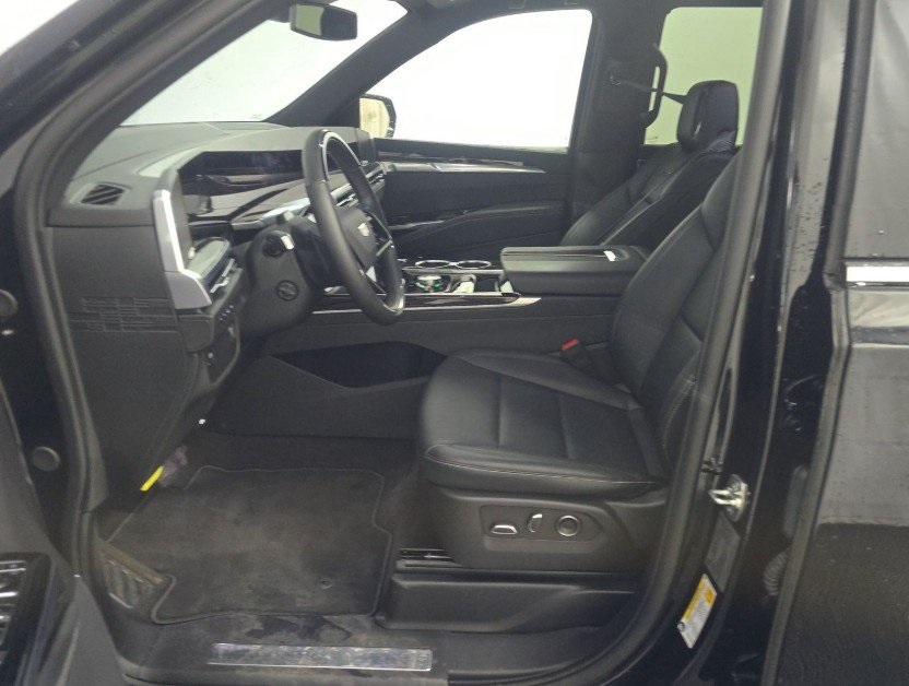 2025 CADILLAC ESCALADE - Image 3