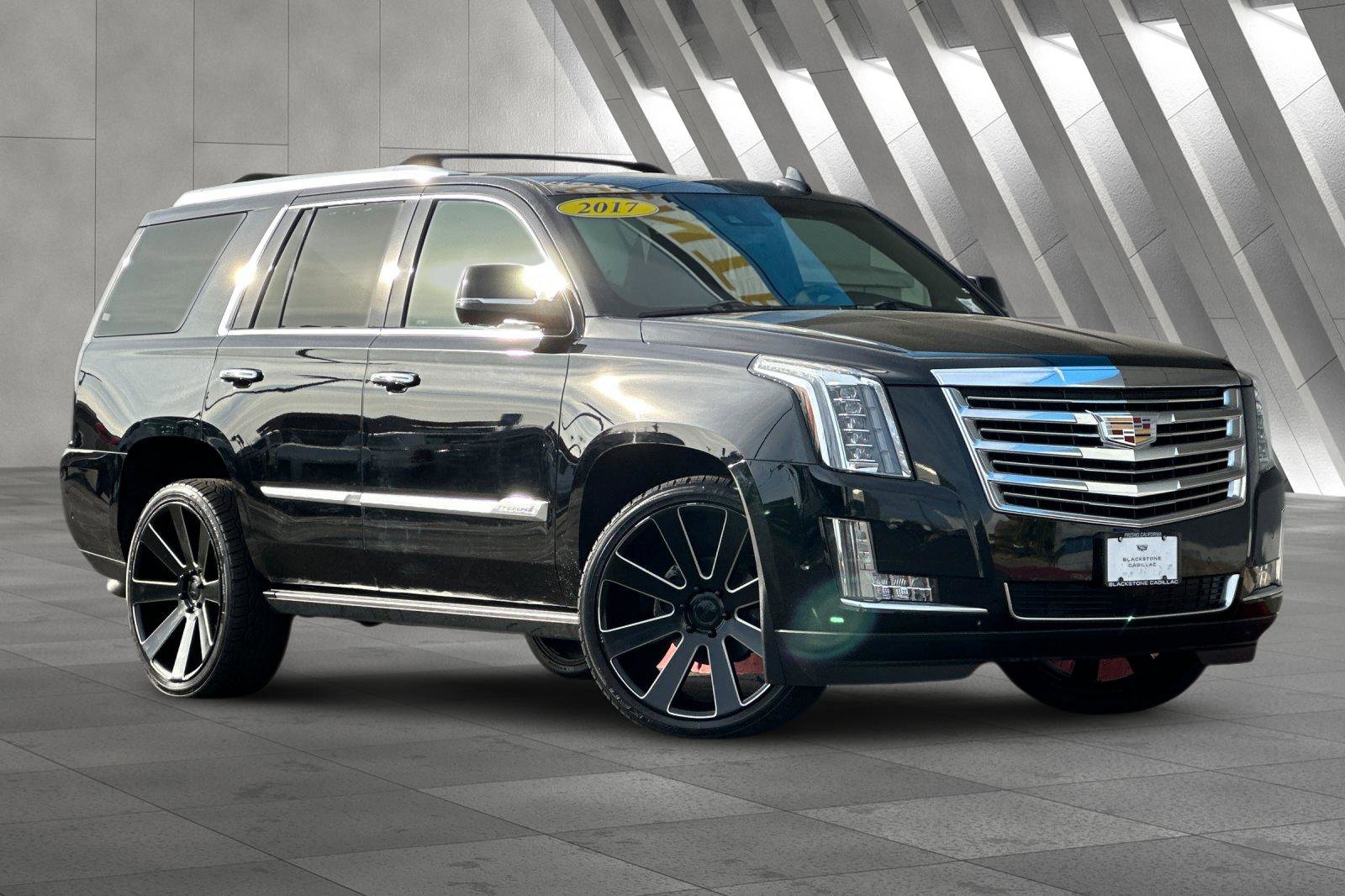 2017 Cadillac Escalade Platinum's photo