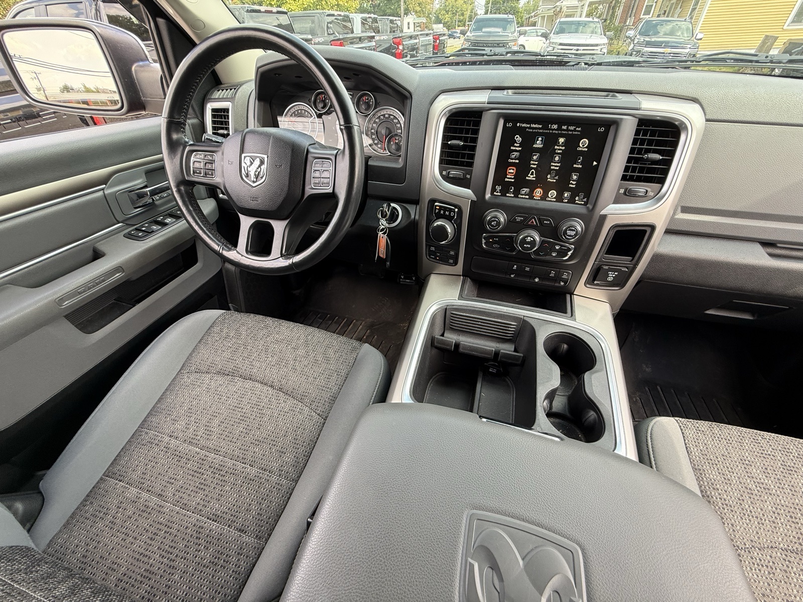 2017 Ram 1500 Big Horn photo 3