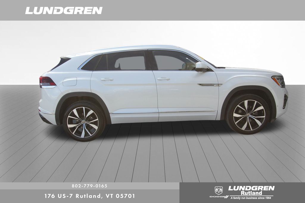 2024 Volkswagen Atlas Cross Sport SEL Premium R-Line photo 2