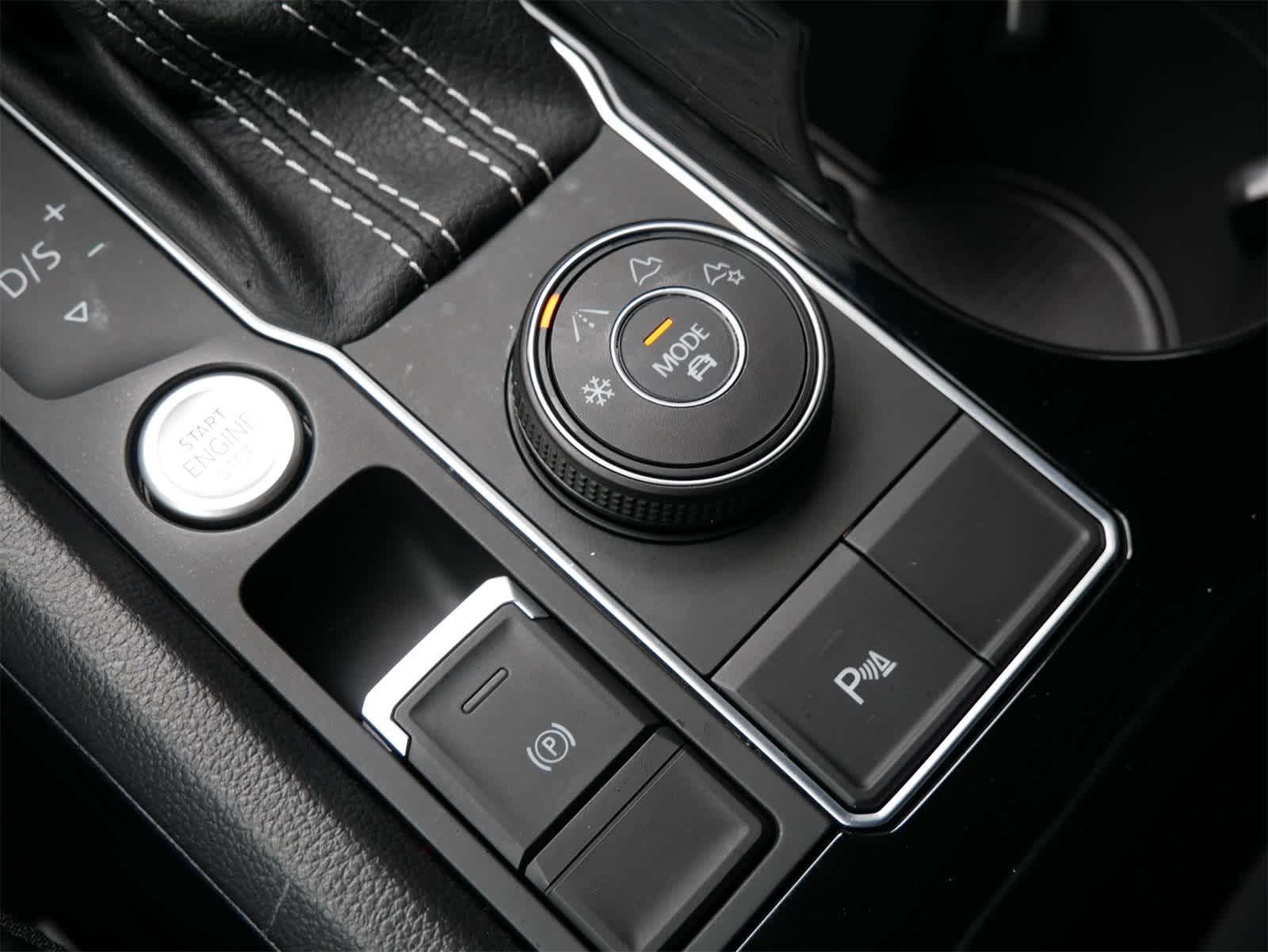 2022 Volkswagen Atlas Cross Sport V6 SE Technology photo 15