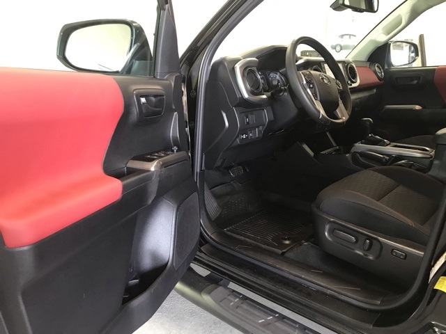 2023 Toyota Tacoma SR5 photo 10