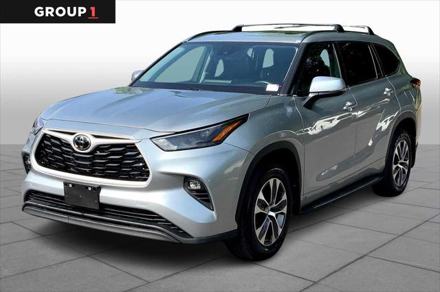 2021 Toyota Highlander XLE's photo
