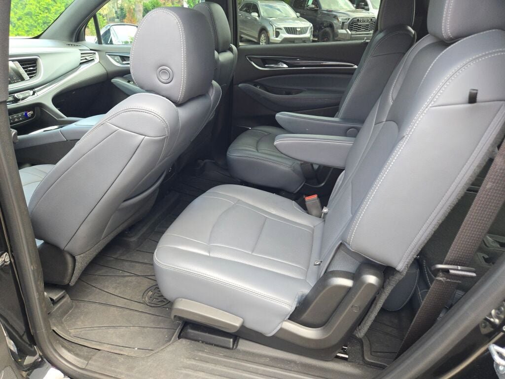 2024 Buick Enclave Essence photo 21