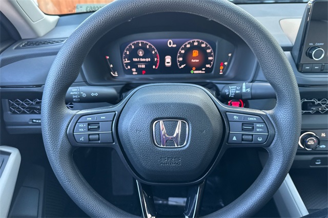 2025 Honda Accord LX photo 14