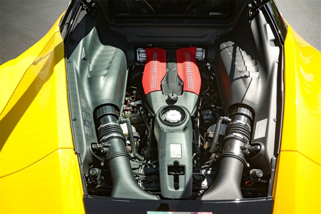 2016 Ferrari 488 GTB photo 20